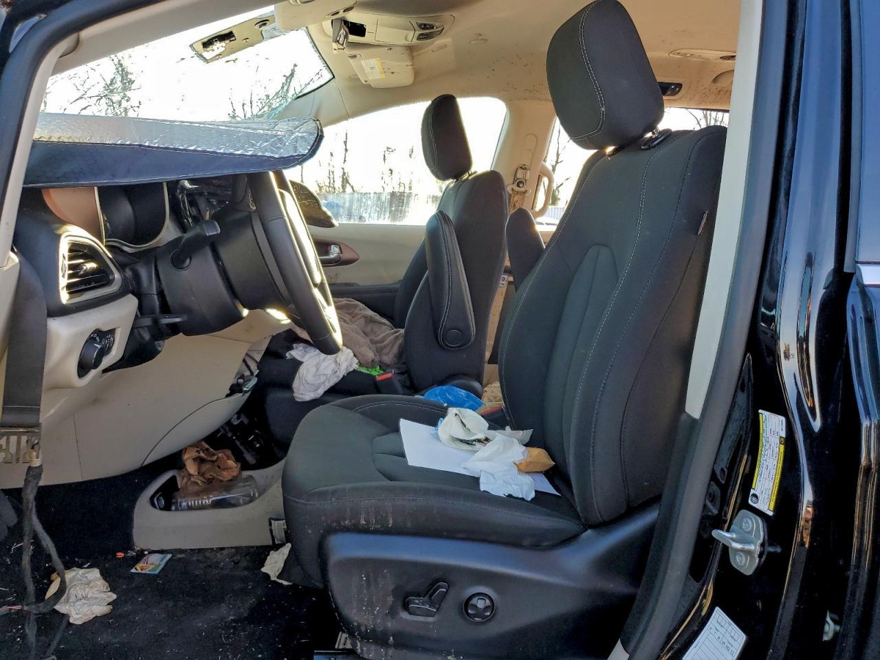 2024 Chrysler Voyager Lx - Фото 7