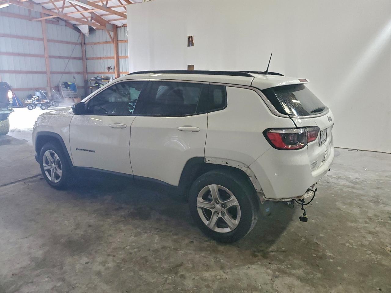 2023 Jeep Compass Latitude - Фото 2