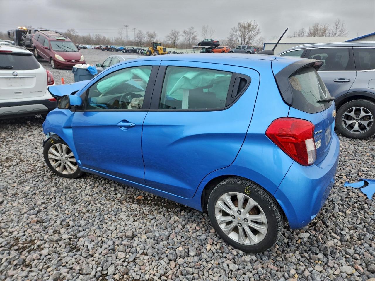2016 Chevrolet Spark 1Lt - Фото 2