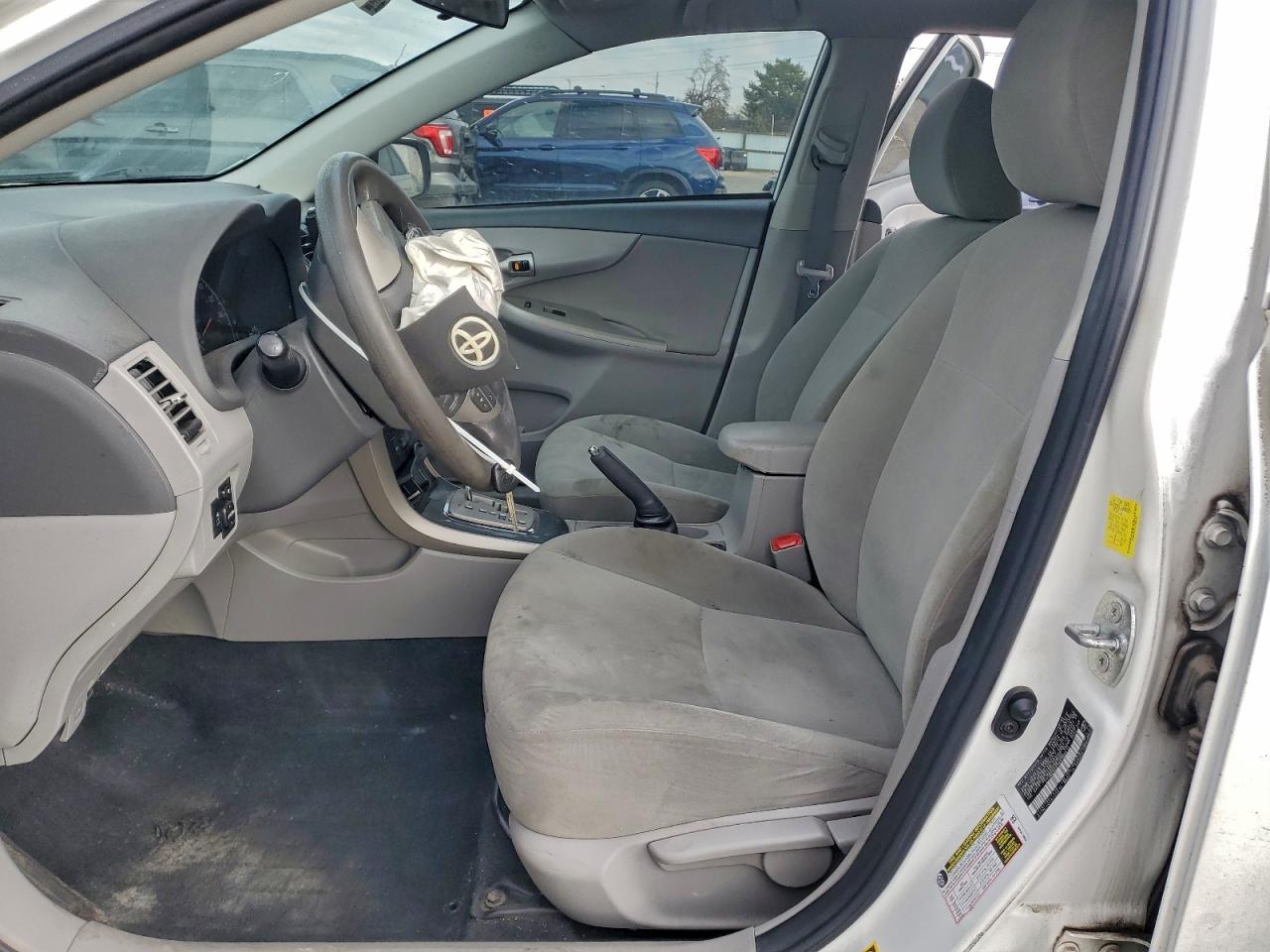 2010 Toyota Corolla Le - Image 7