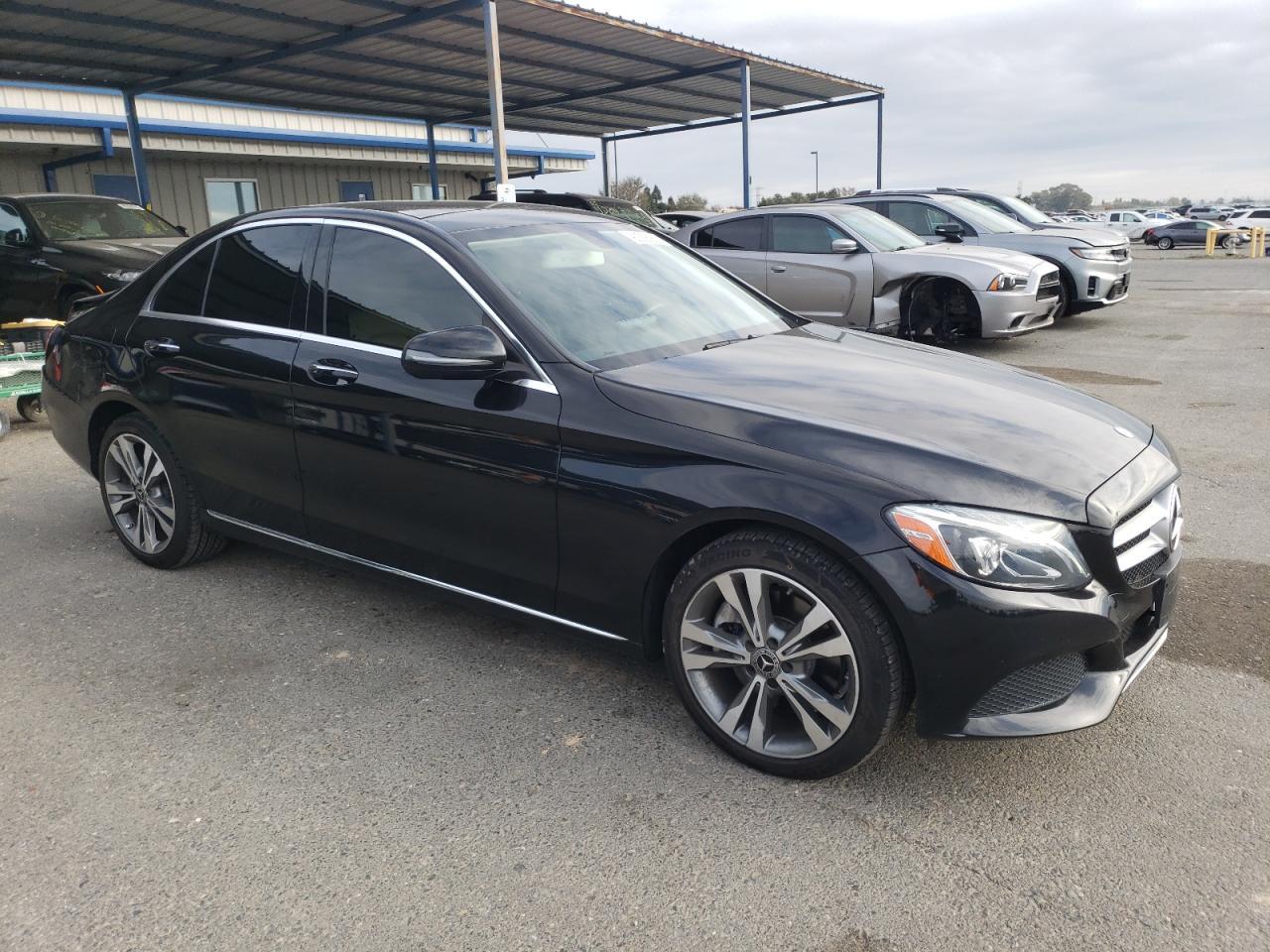 2017 Mercedes-Benz C 300 4Matic - Фото 4