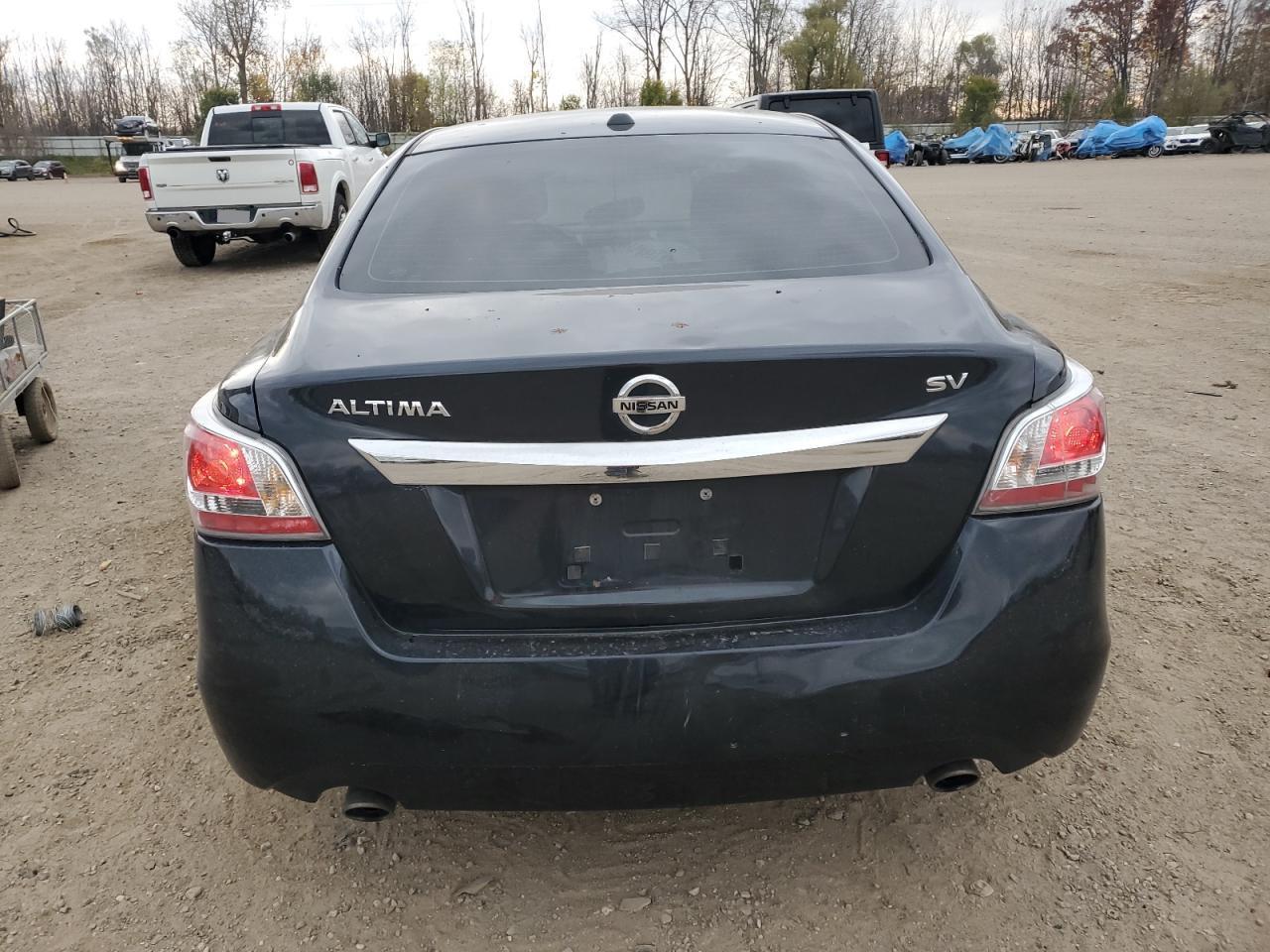 2015 Nissan Altima 2.5 - Image 6