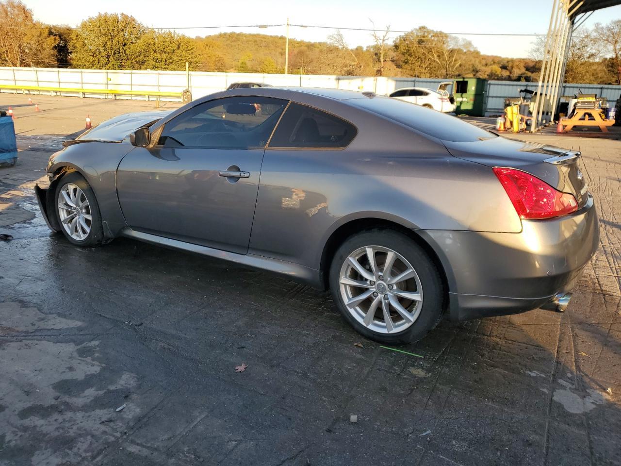 2013 Infiniti G37 - Image 2