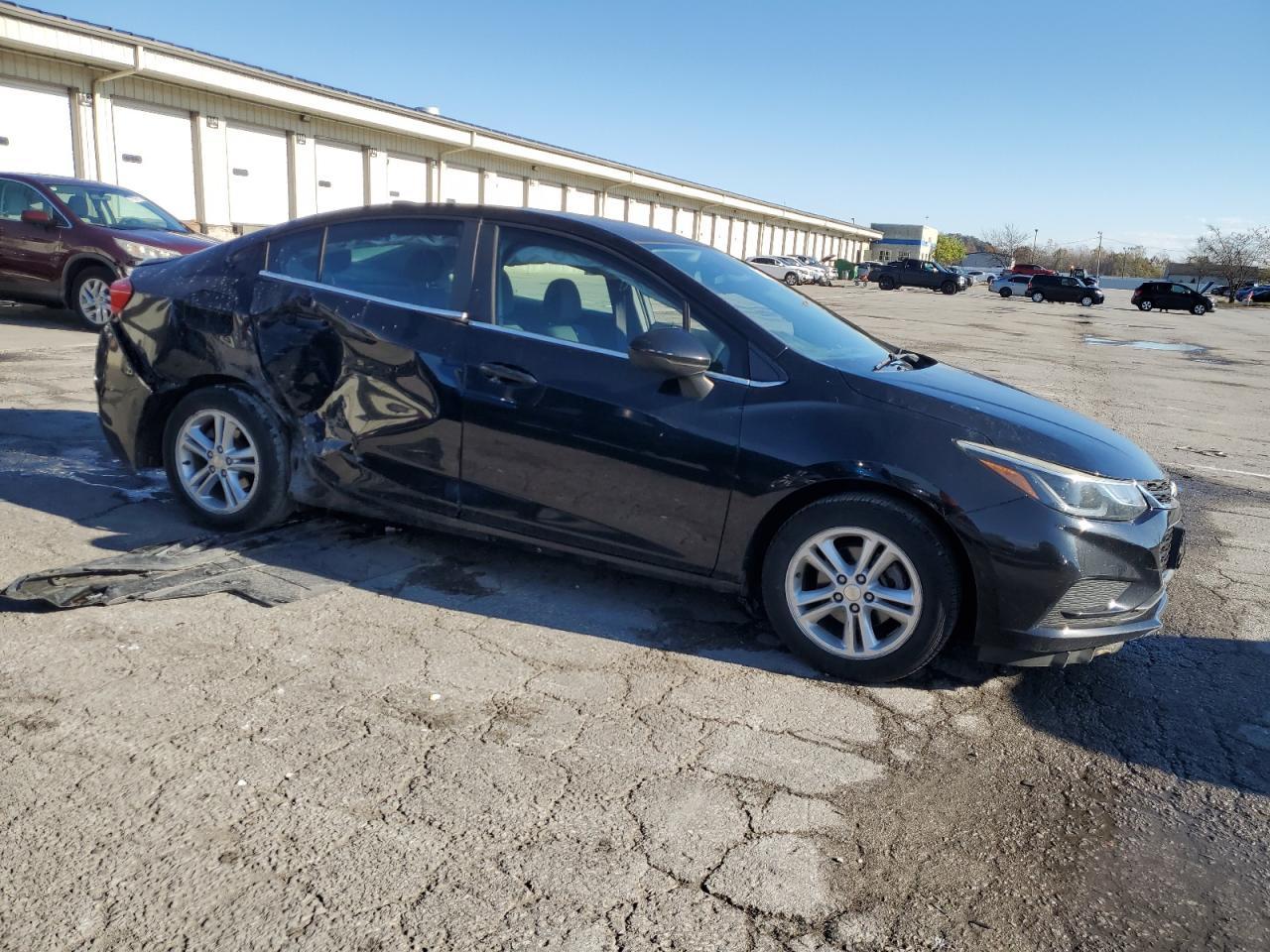 2017 Chevrolet Cruze Lt - Image 4