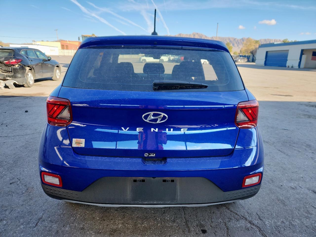 2025 Hyundai Venue Se - Image 6