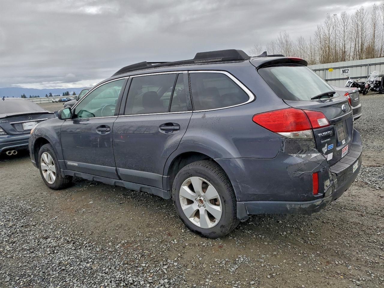 2011 Subaru Outback 2.5I Premium - Image 2