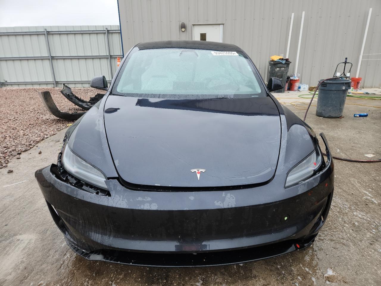 2024 Tesla Model 3 - Фото 5