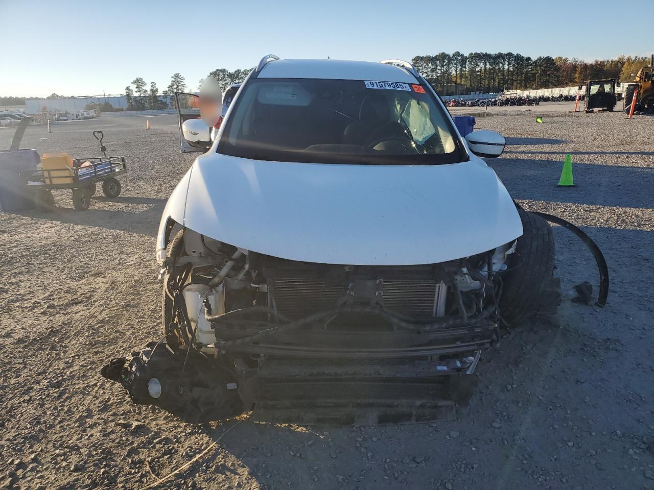 2019 Nissan Rogue S - Image 5