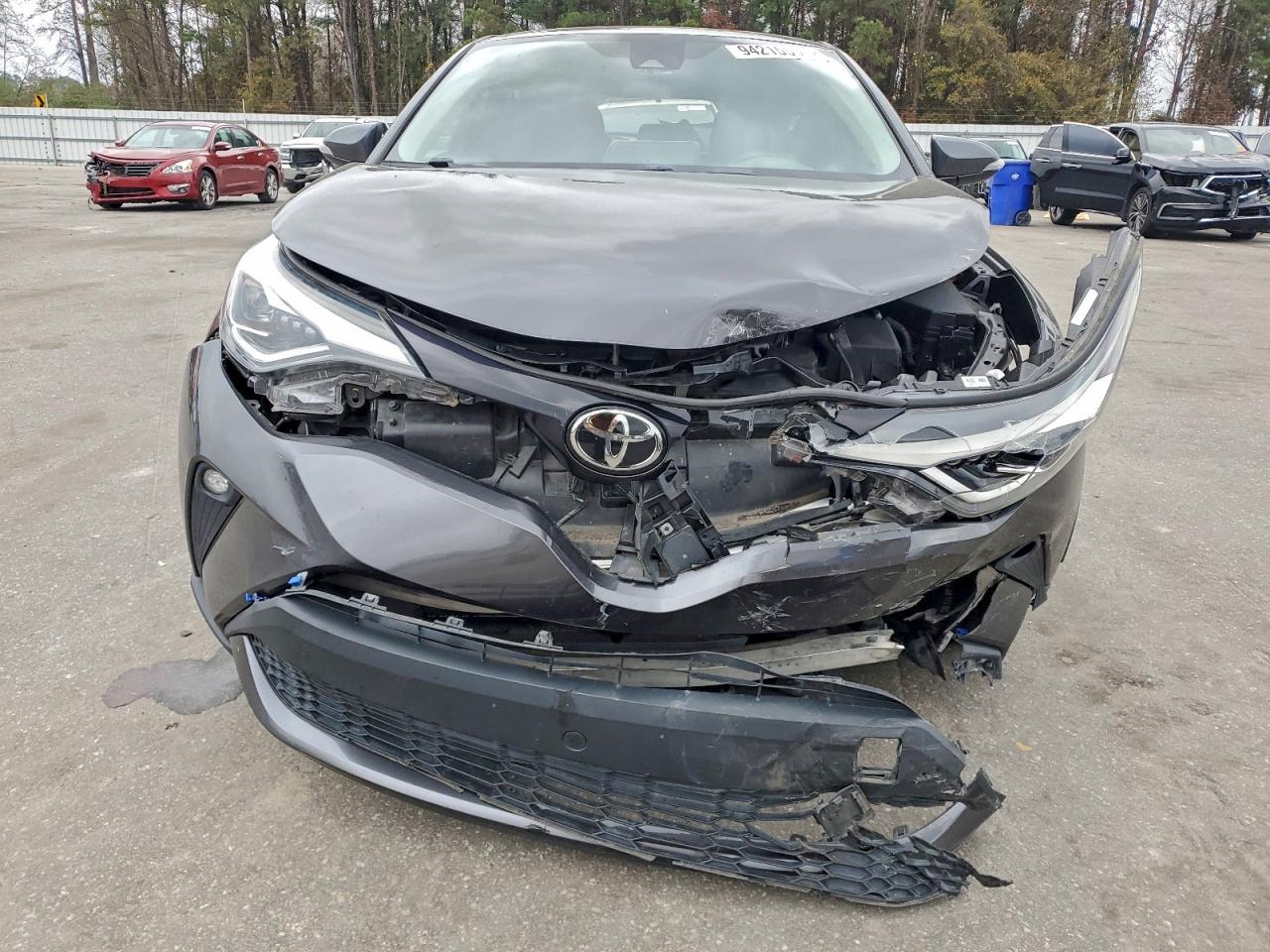 2022 Toyota C-Hr Xle - Image 5