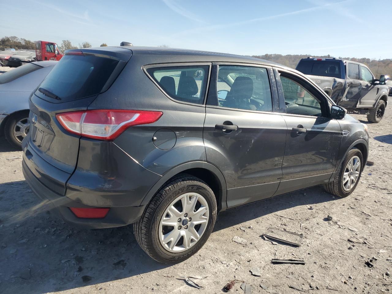 2015 Ford Escape S - Фото 3