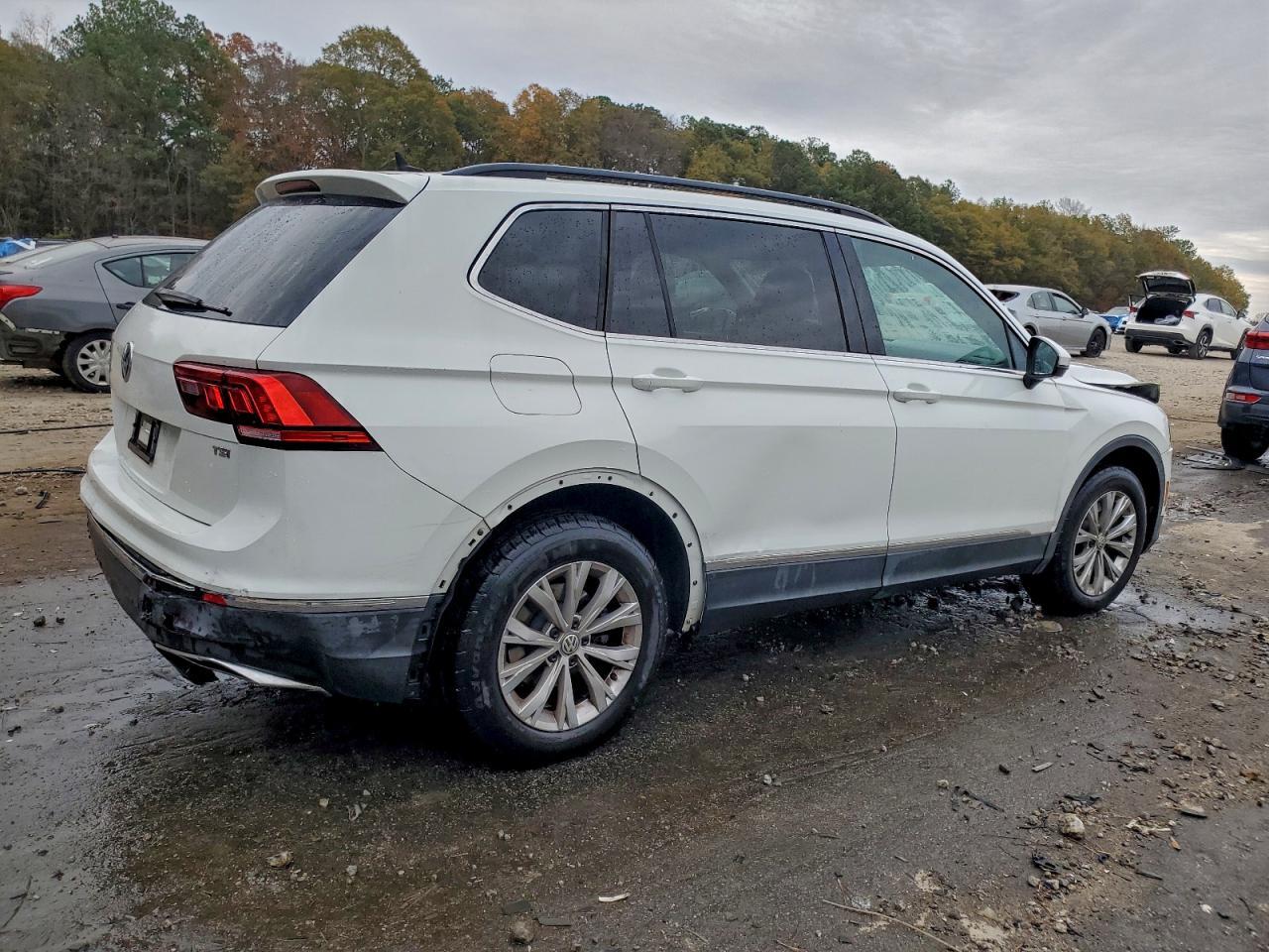 2018 Volkswagen Tiguan Se - Фото 3