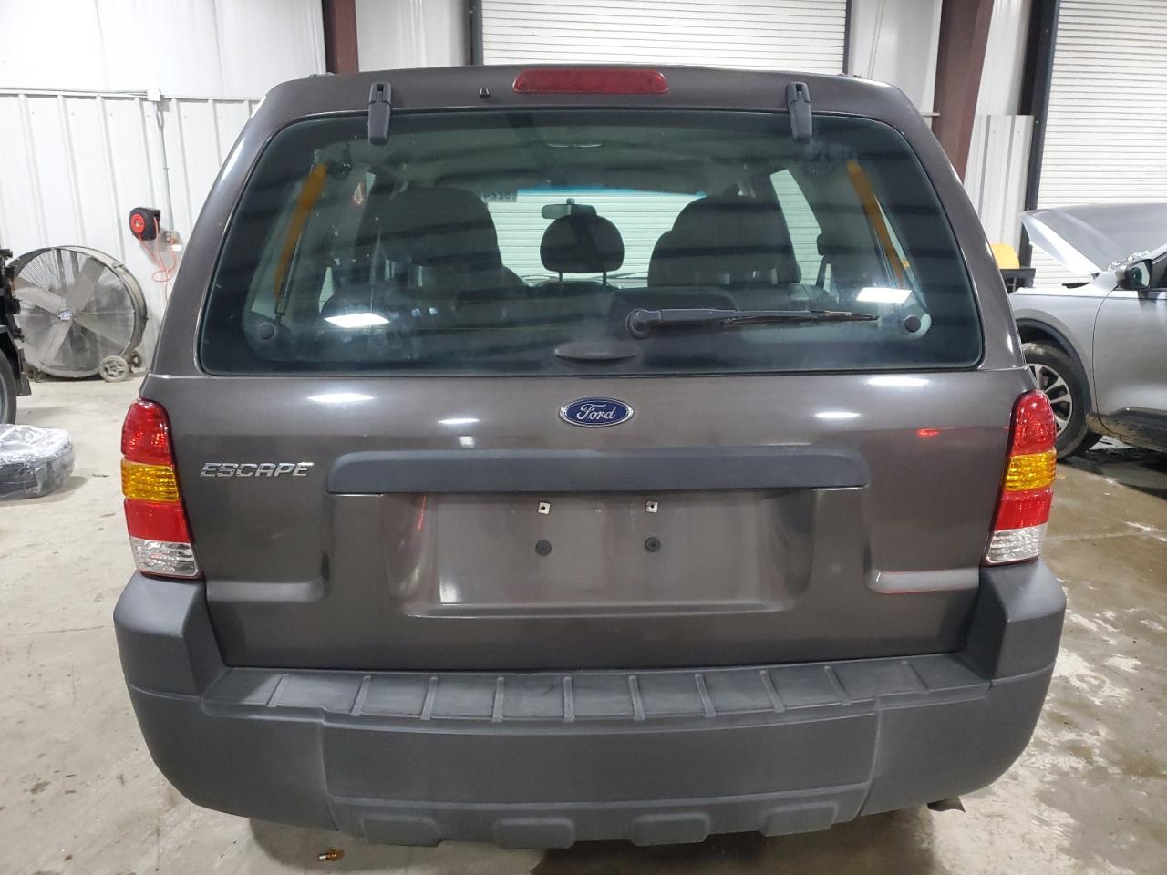 2007 Ford Escape Xls - Image 6