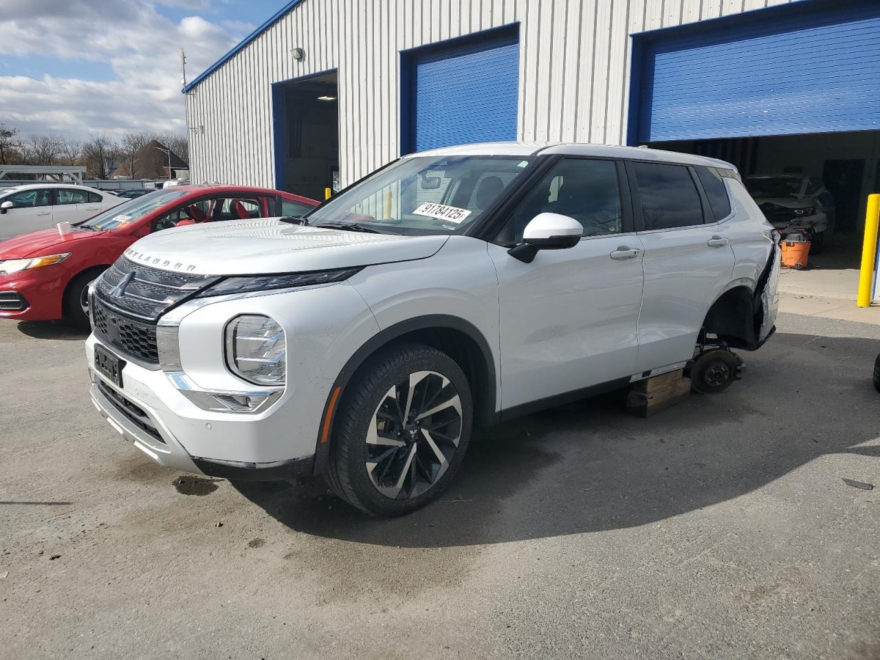 2022 Mitsubishi Outlander Se