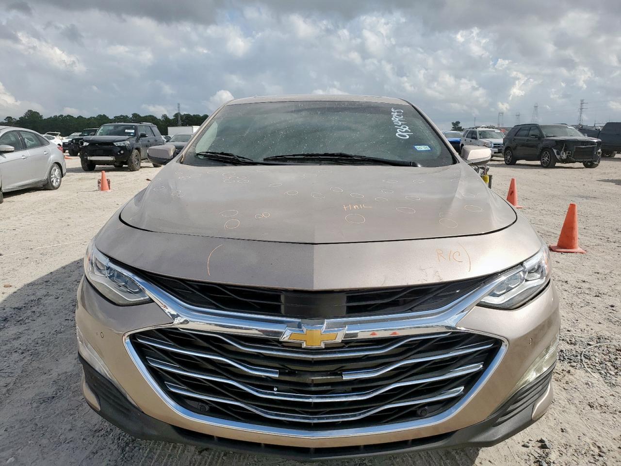 2019 Chevrolet Malibu Premier - Image 5