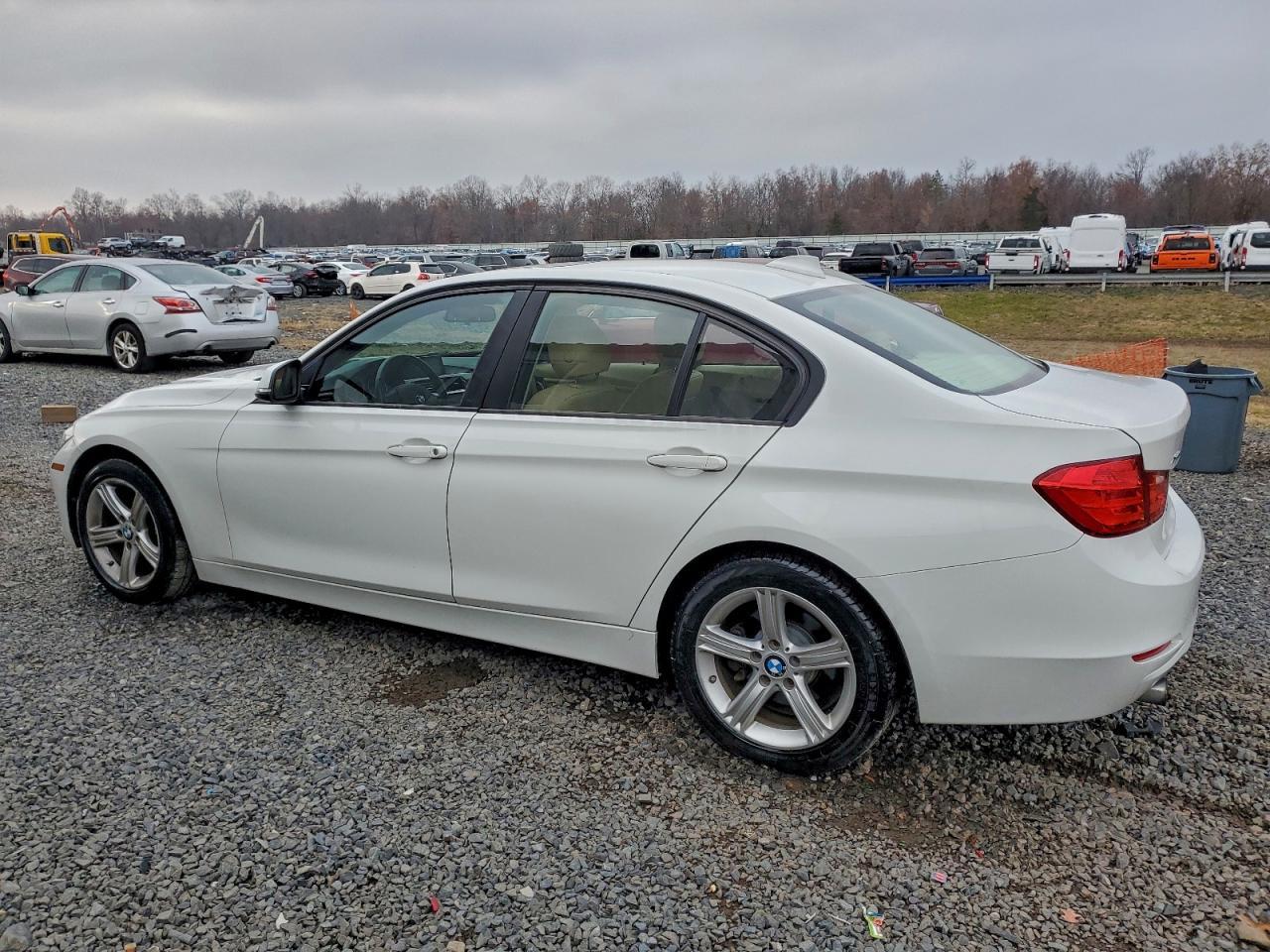 2014 BMW 320 I xDrive - Фото 2