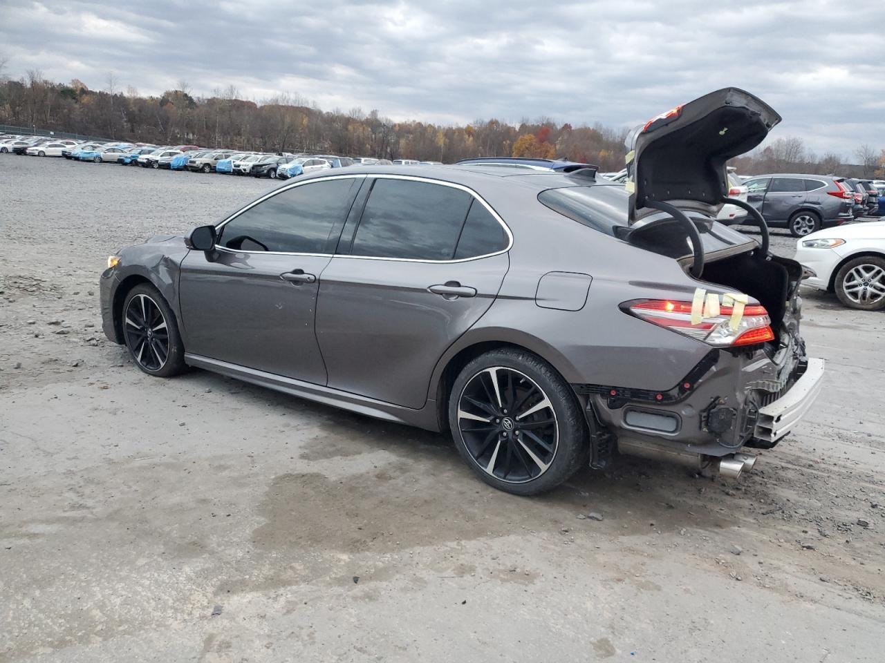 2019 Toyota Camry Xse - Фото 2