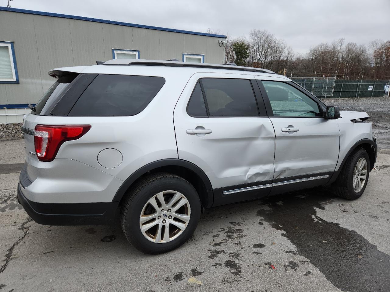 2018 Ford Explorer Xlt - Image 3