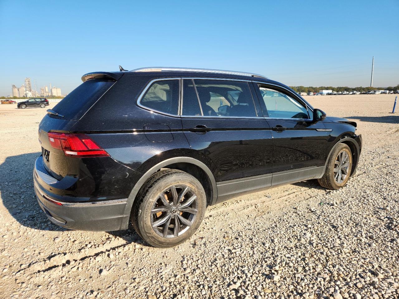 2022 Volkswagen Tiguan Se - Фото 3