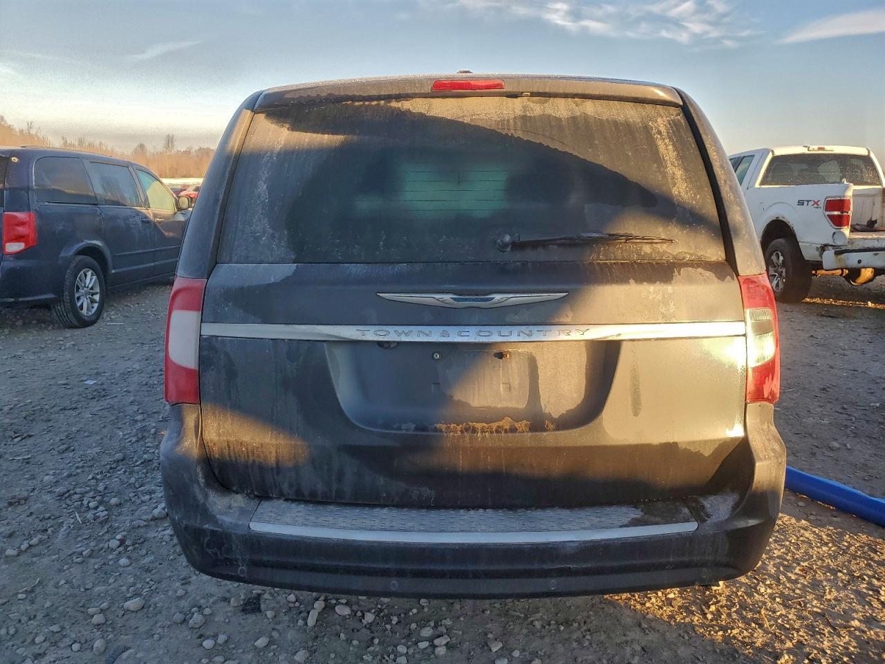 2014 Chrysler Town & Country Touring L - Фото 6