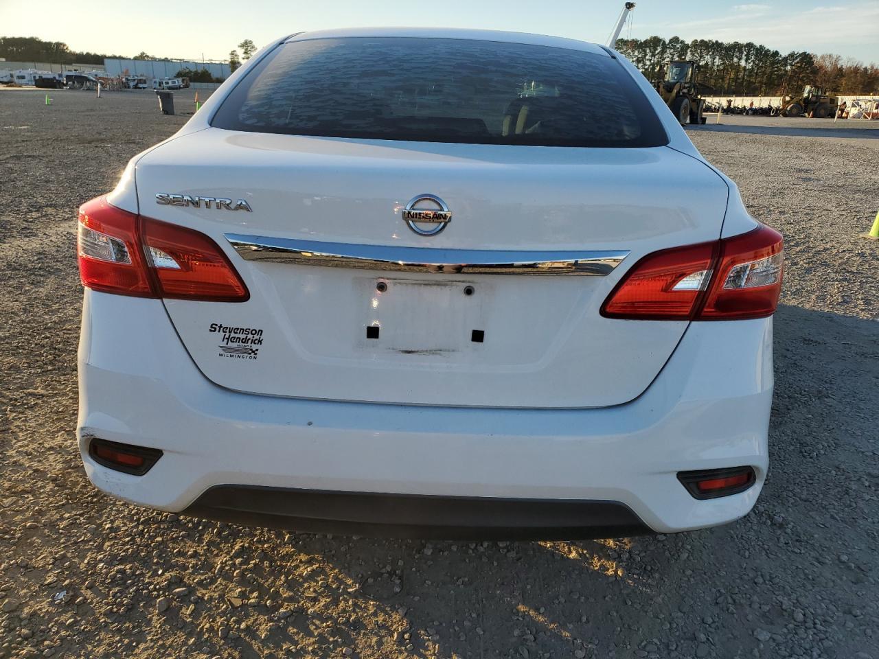 2017 Nissan Sentra S - Image 6