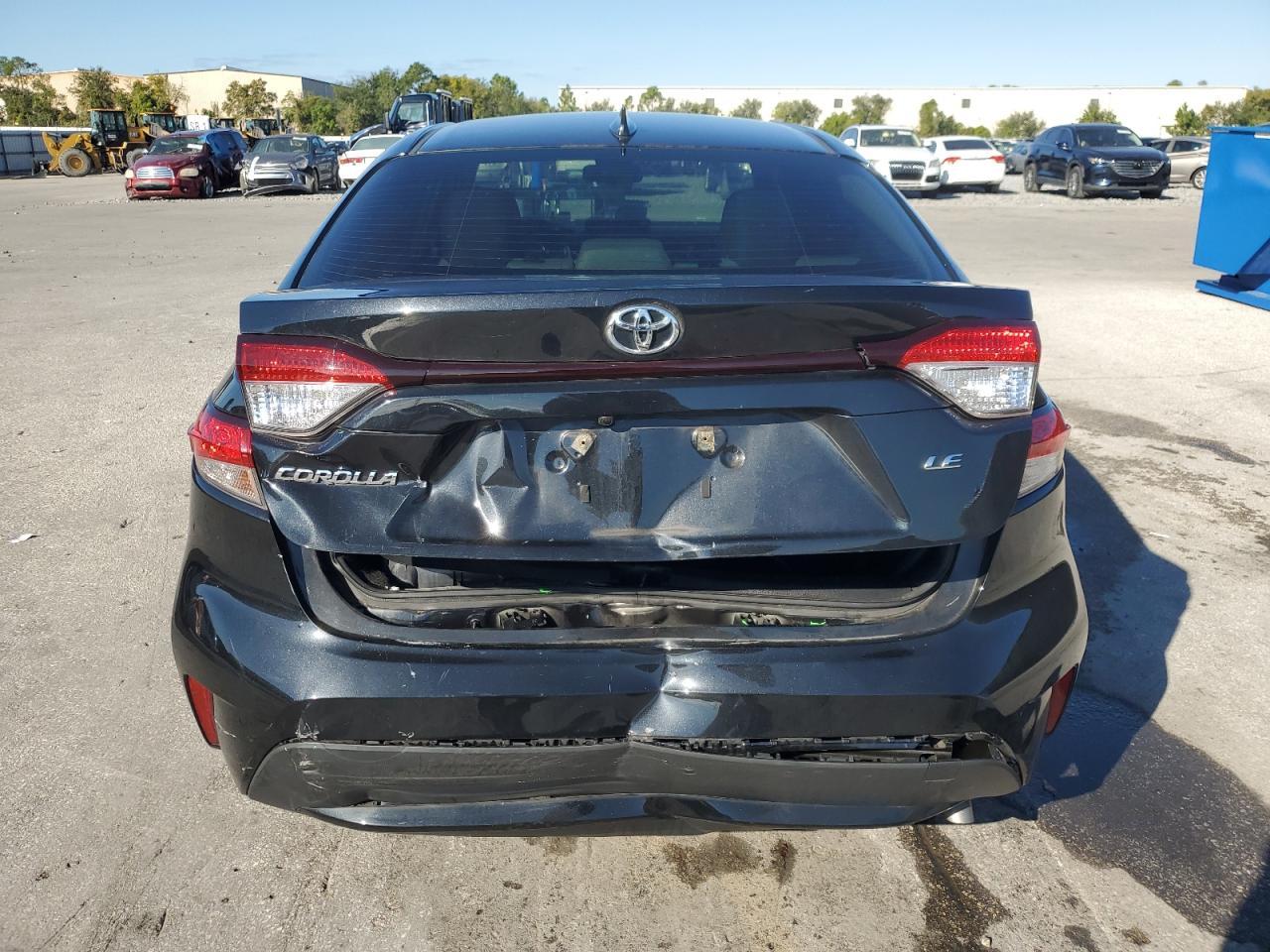 2022 Toyota Corolla Le - Image 6