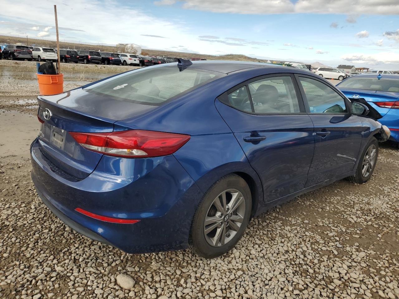2017 Hyundai Elantra Se - Фото 3