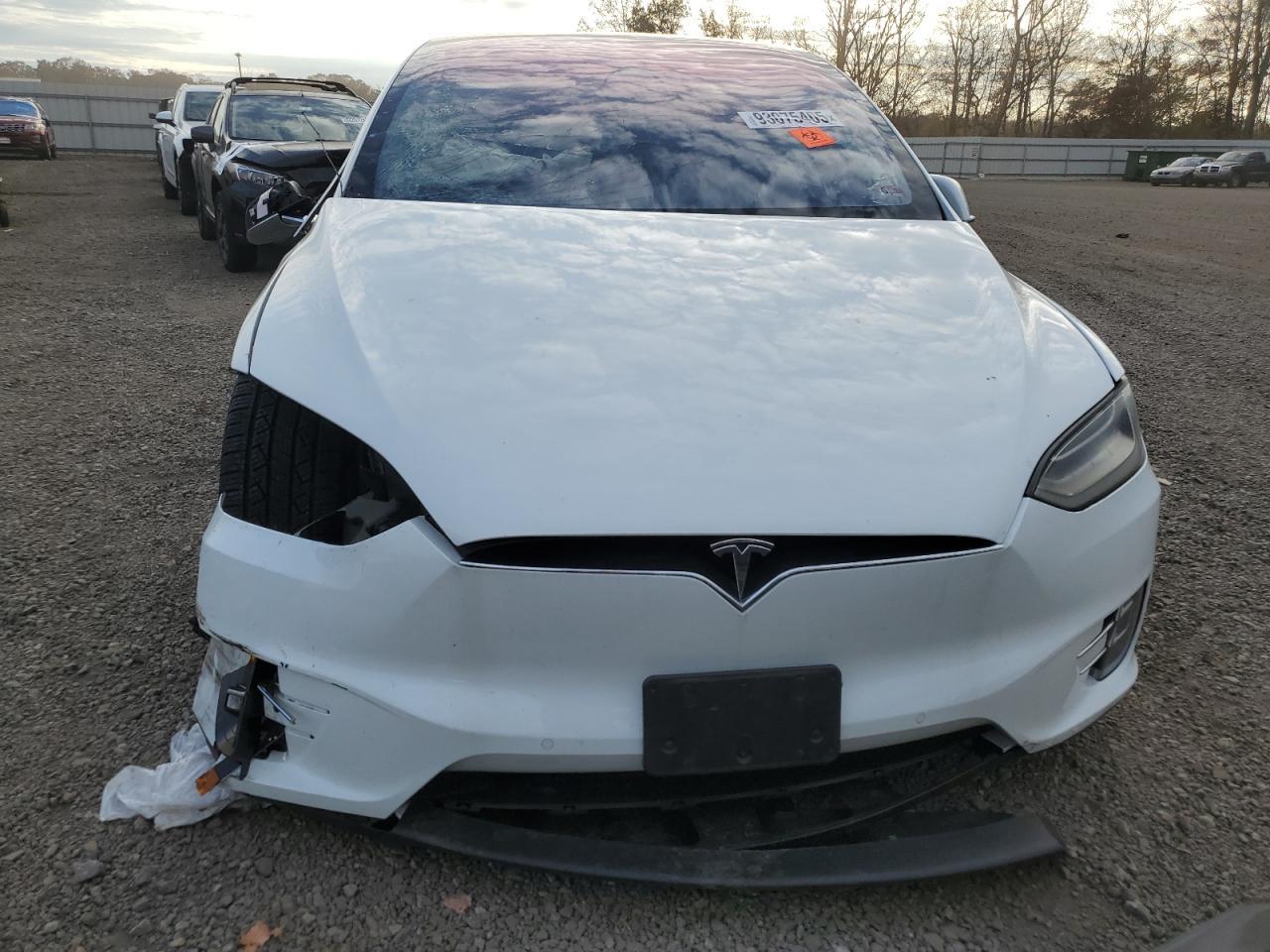 2017 Tesla Model X - Image 5