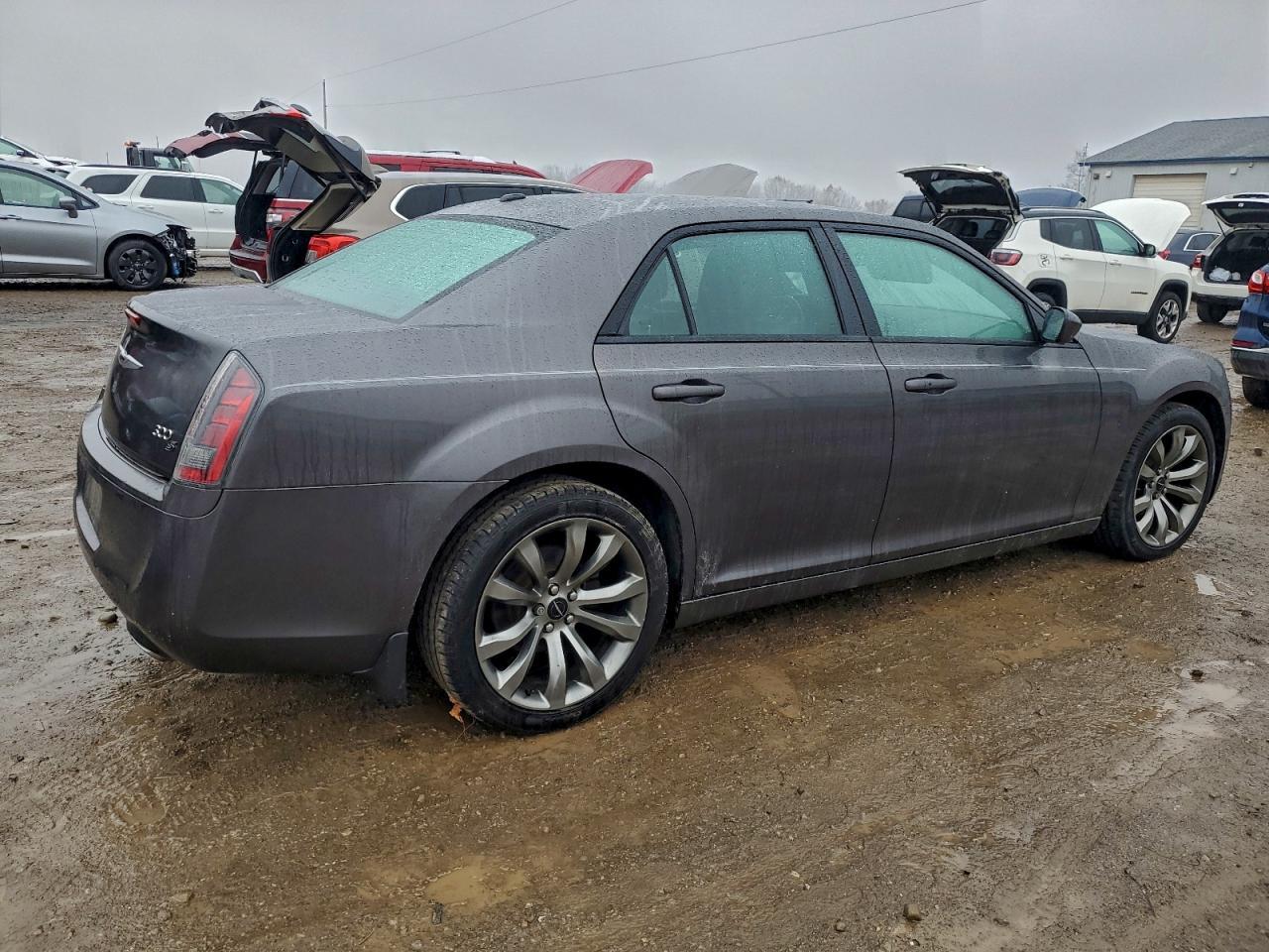 2014 Chrysler 300 S - Фото 3