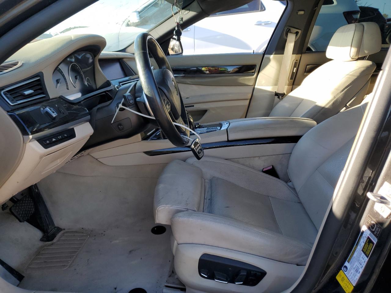 2013 BMW 750 Li - Image 7
