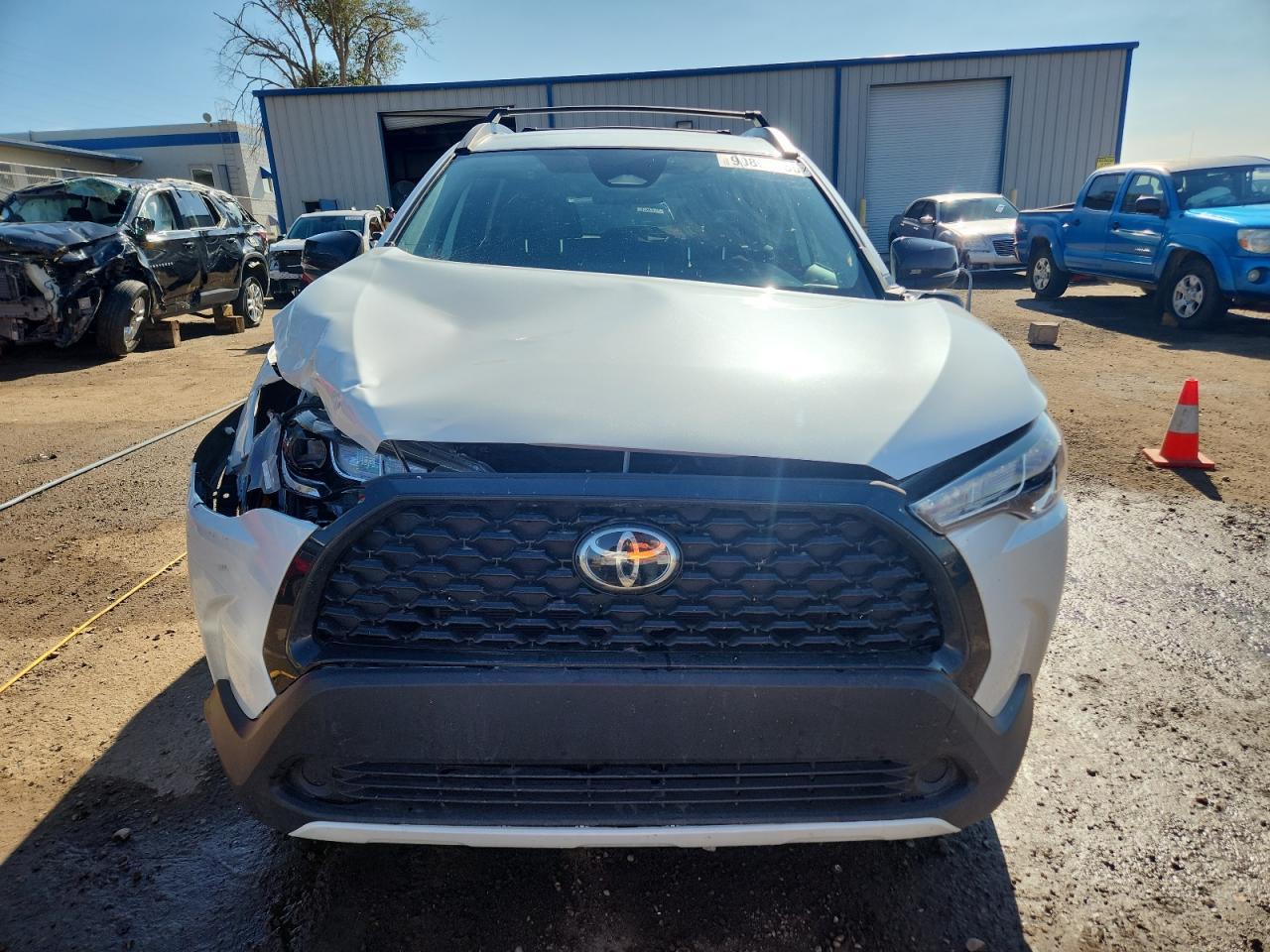 2025 Toyota Corolla Cross Le - Фото 5