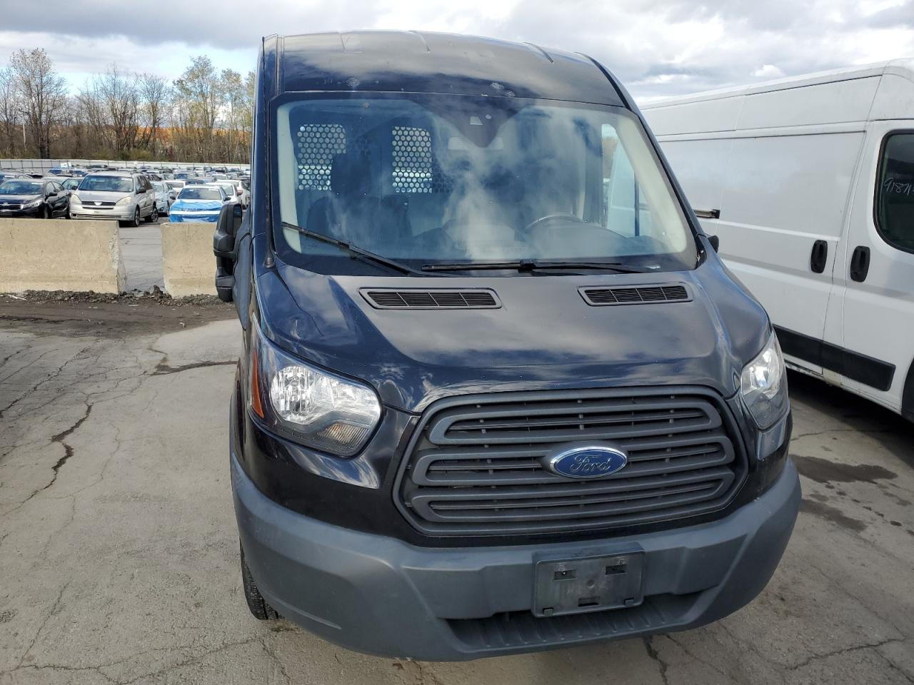 2018 Ford Transit 250 Delivery Van - Image 5