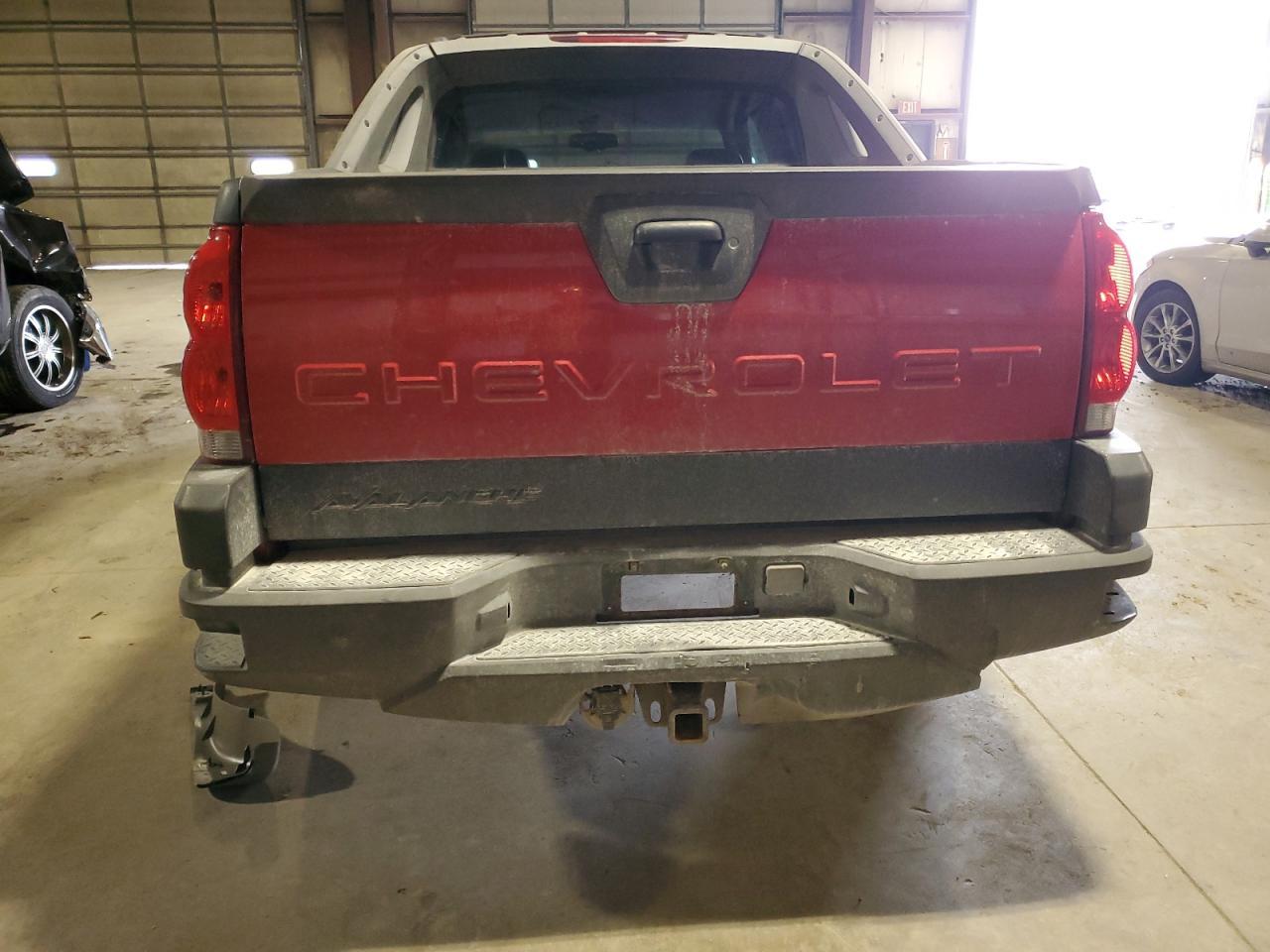 2005 Chevrolet Avalanche K1500 - Image 6