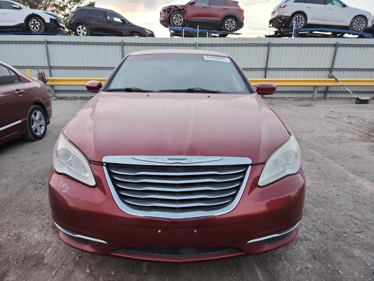 2011 Chrysler 200 Touring - Image 5