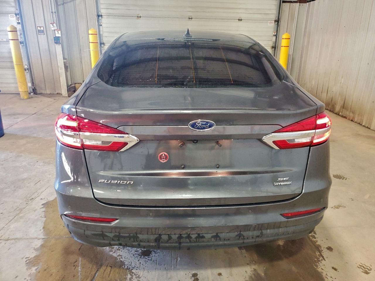 2020 Ford Fusion Se - Фото 6