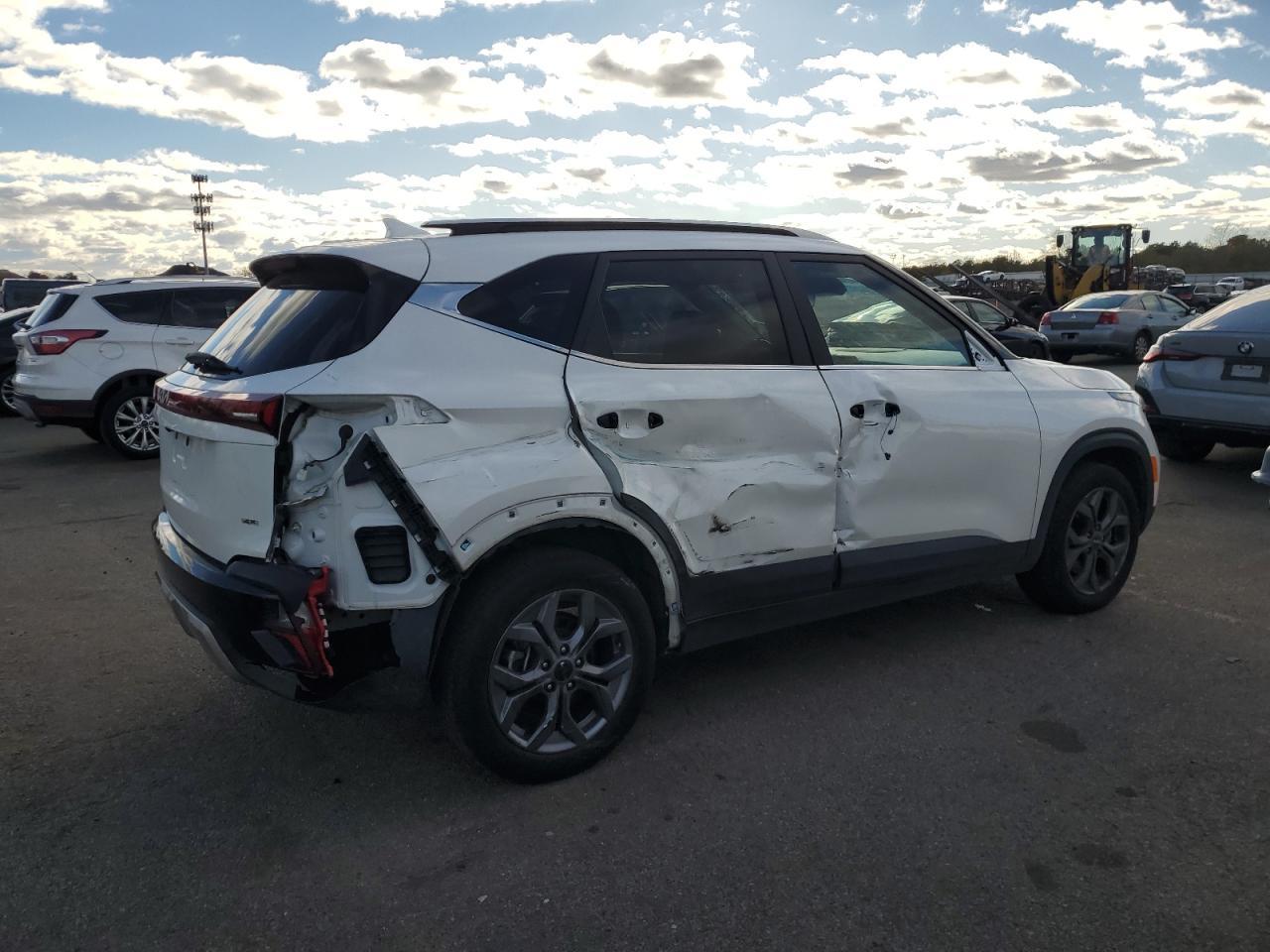 2024 Kia Seltos S - Image 3