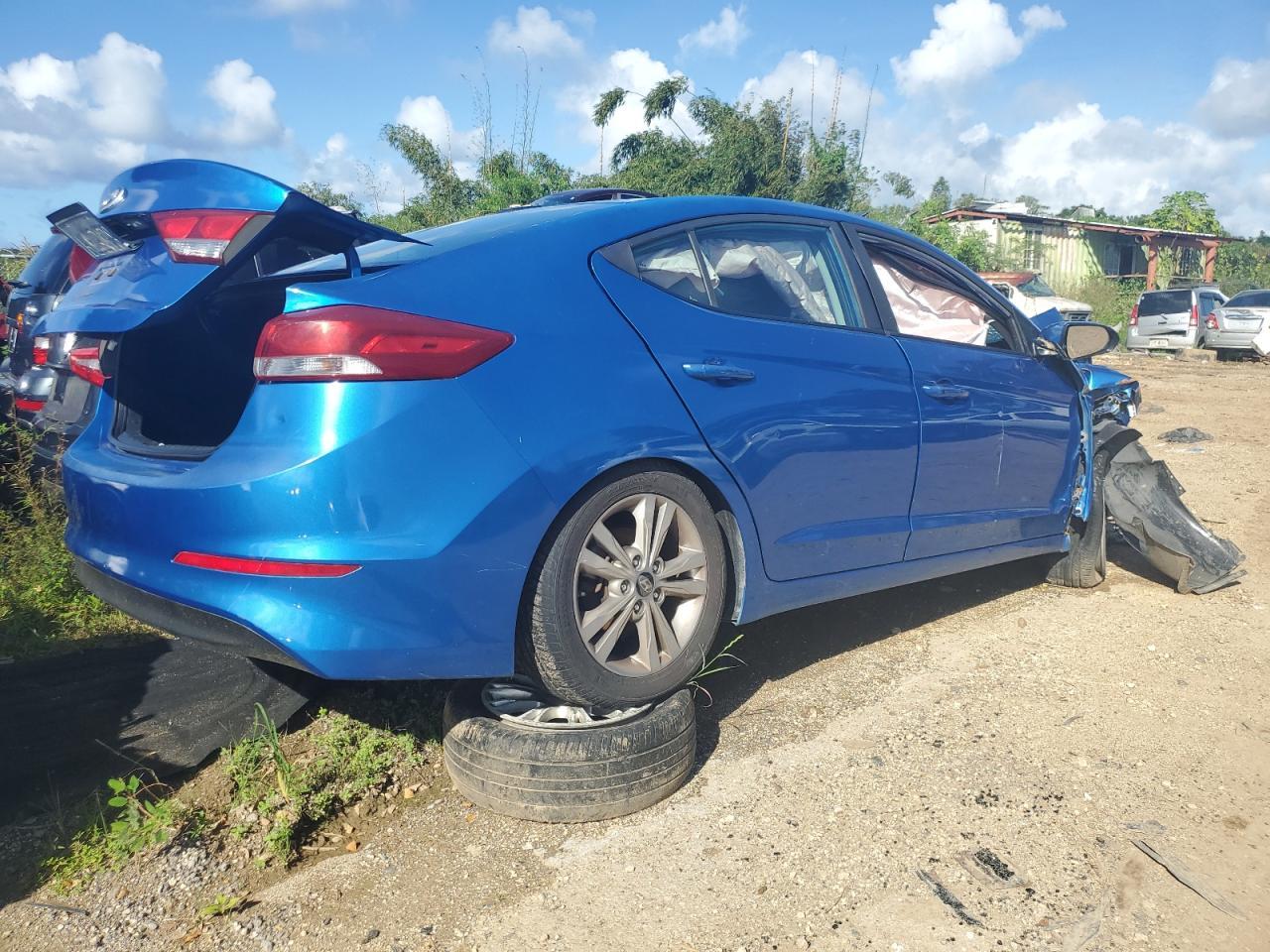 2017 Hyundai Elantra Se - Image 3