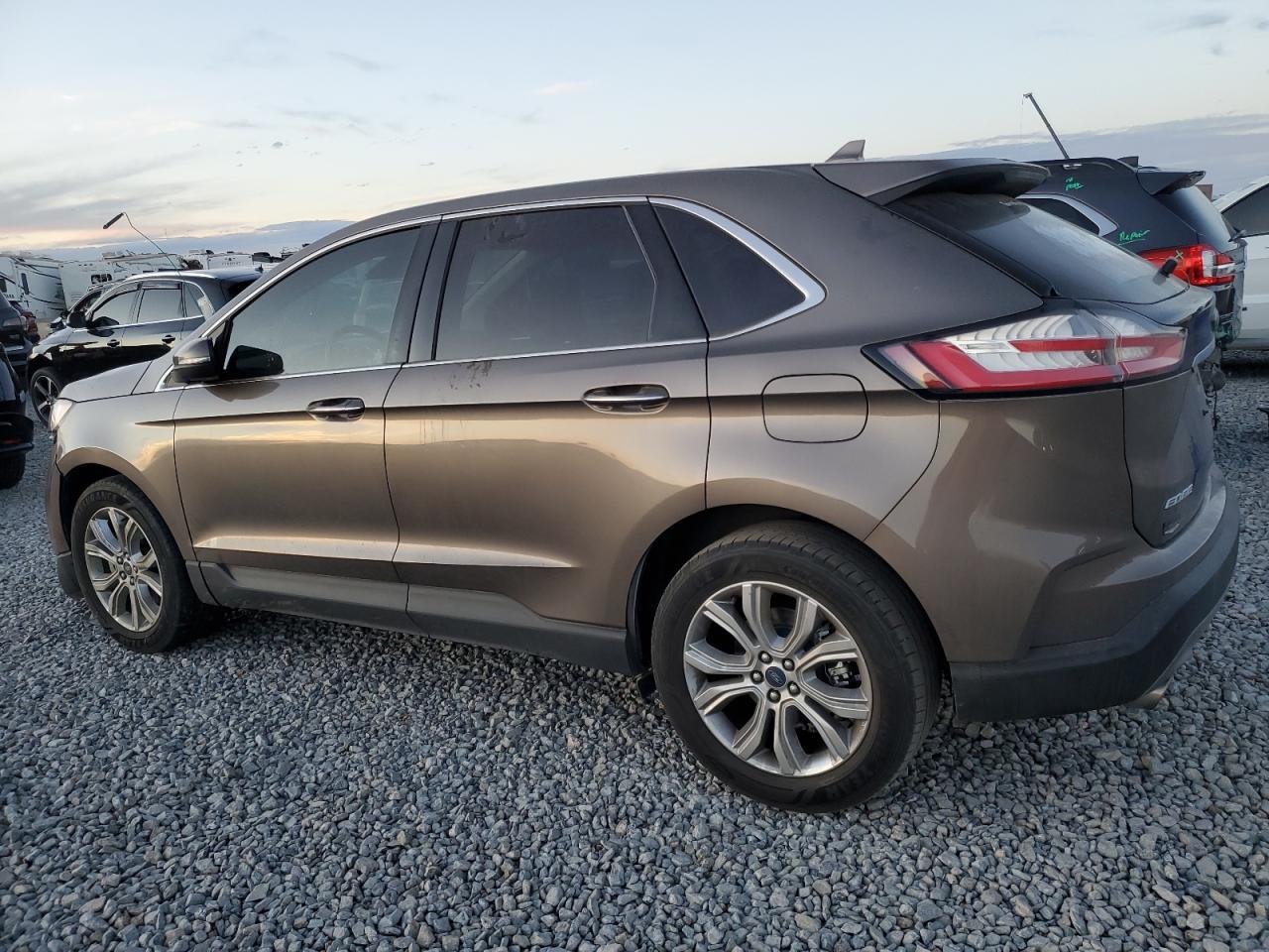 2019 Ford Edge Titanium - Фото 2