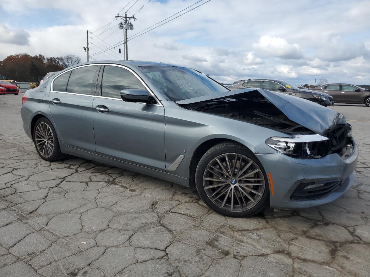2018 BMW 530E - Фото 4