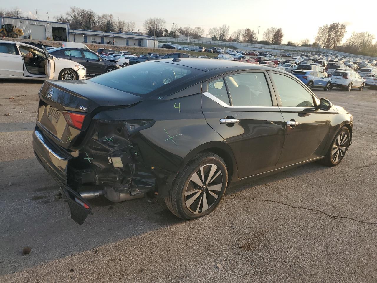 2022 Nissan Altima Sv - Image 3