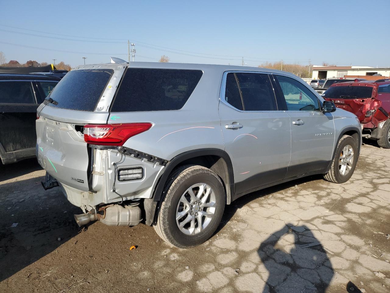 2019 Chevrolet Traverse Ls - Фото 3