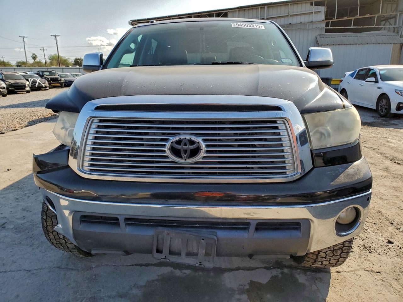 2011 Toyota Tundra Crewmax Limited - Image 5