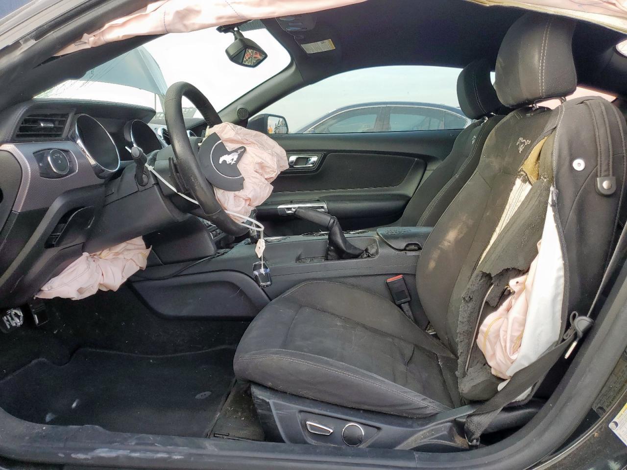 2016 Ford Mustang - Фото 7