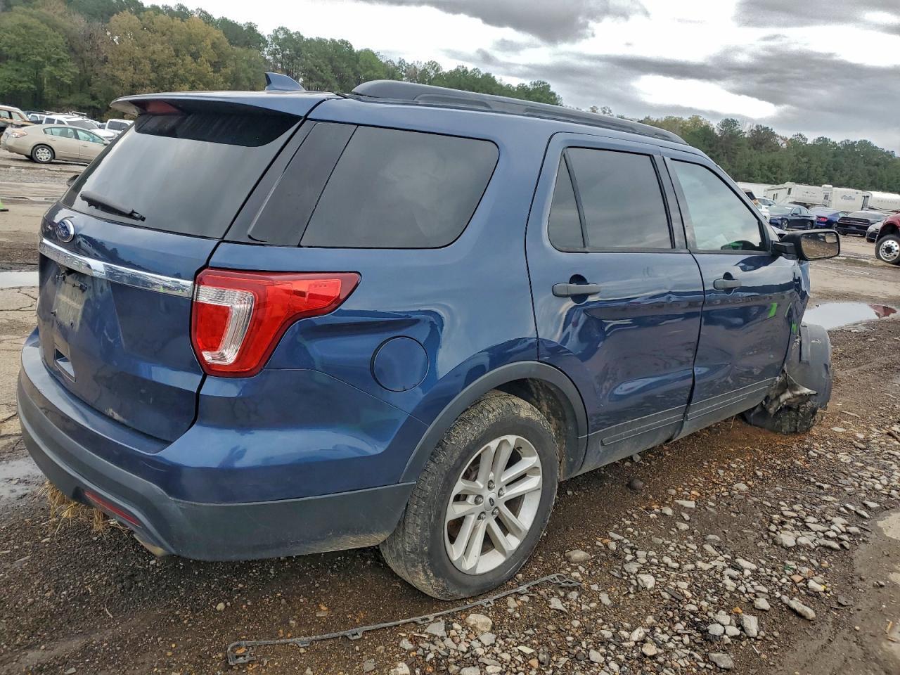 2017 Ford Explorer - Фото 3