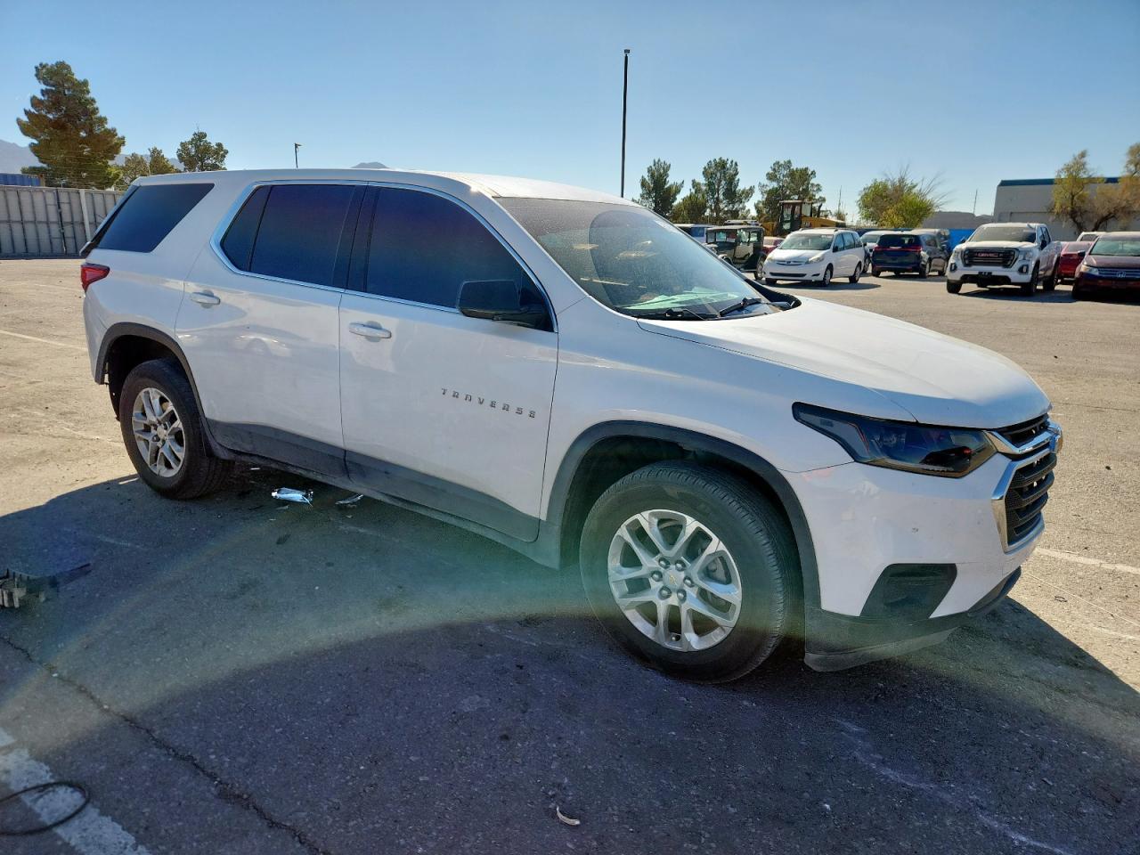 2020 Chevrolet Traverse Ls - Фото 4