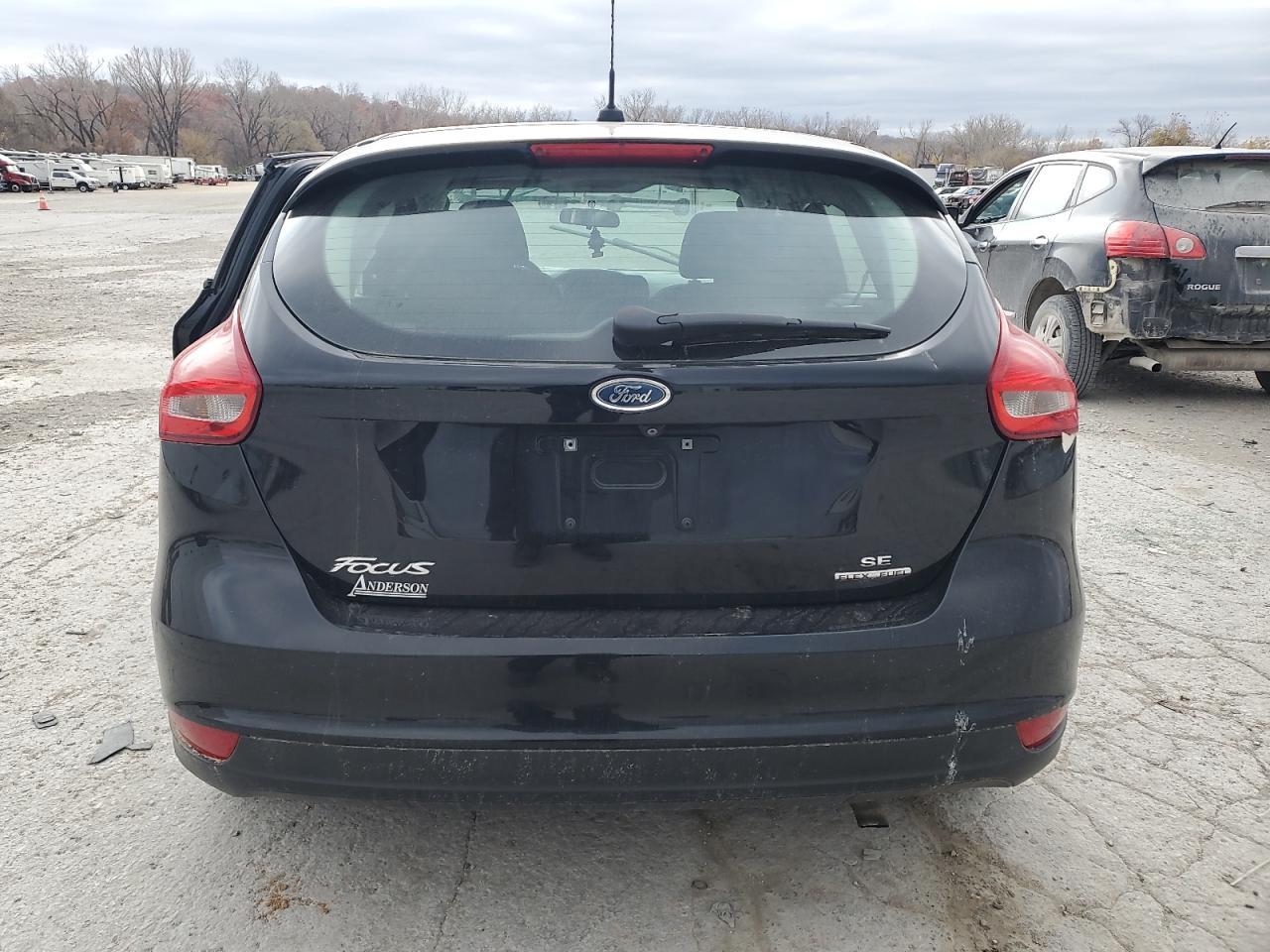 2016 Ford Focus Se - Image 6