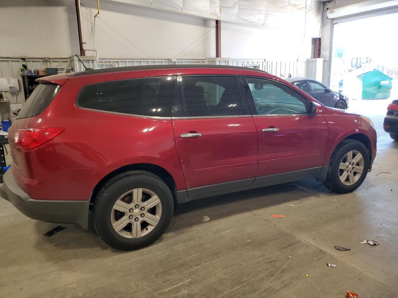 2012 Chevrolet Traverse 4D L - Фото 3