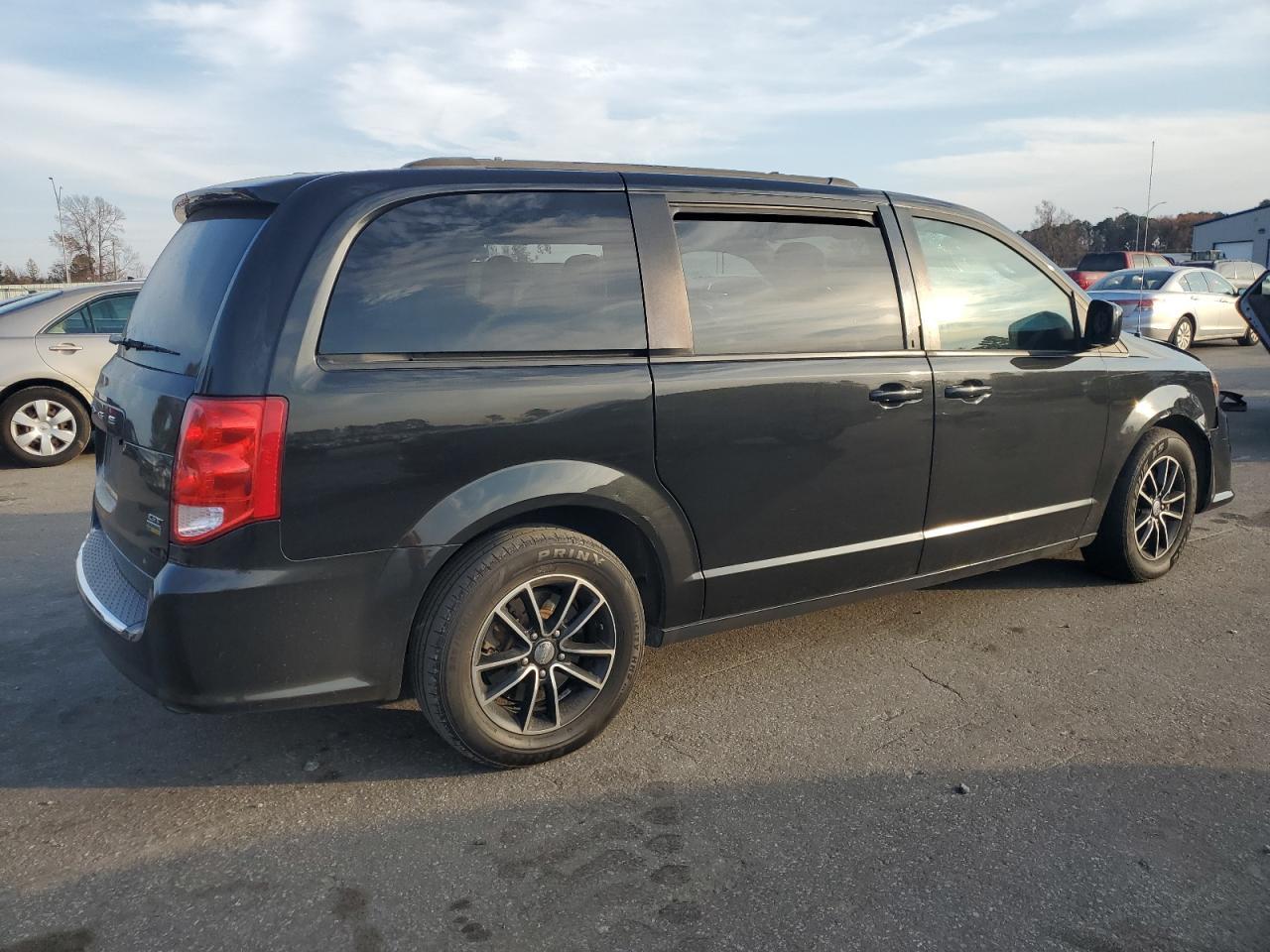 2018 Dodge Grand Caravan Gt - Фото 3