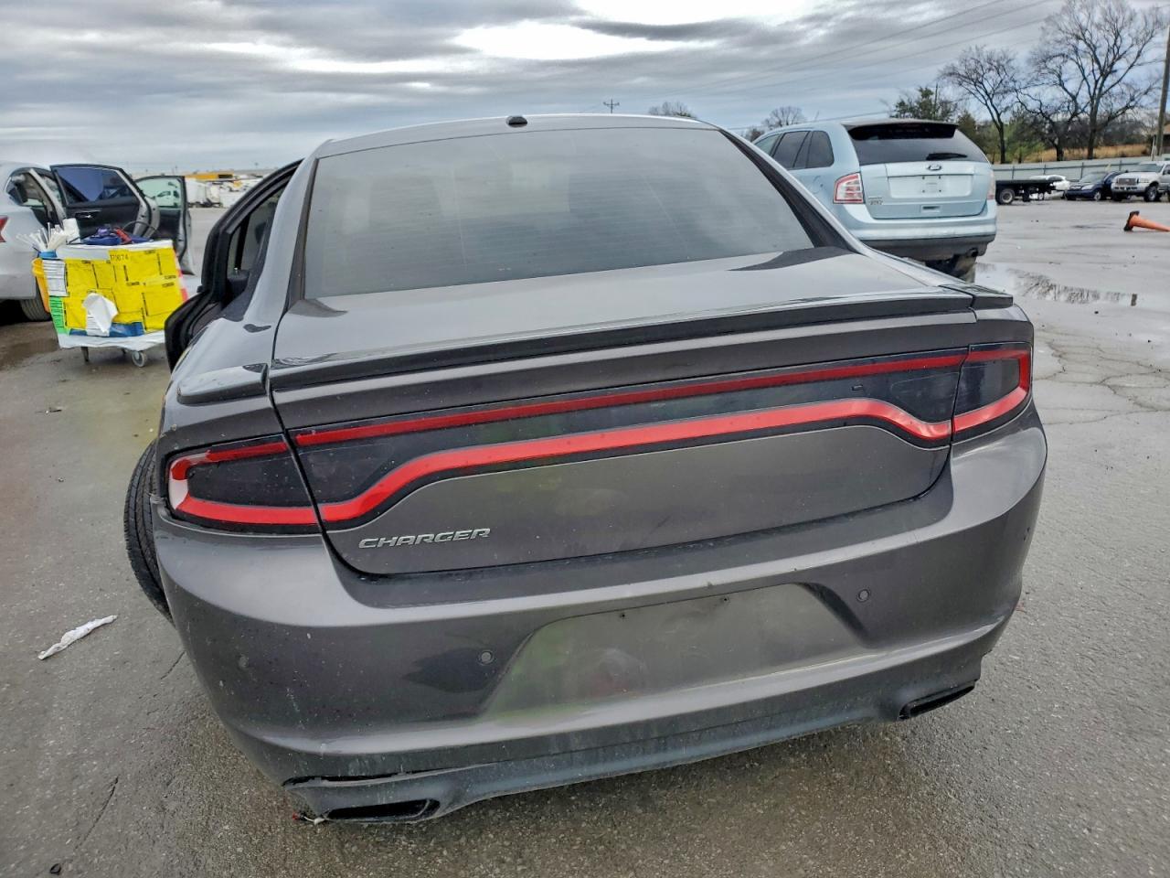 2015 Dodge Charger Se - Image 6