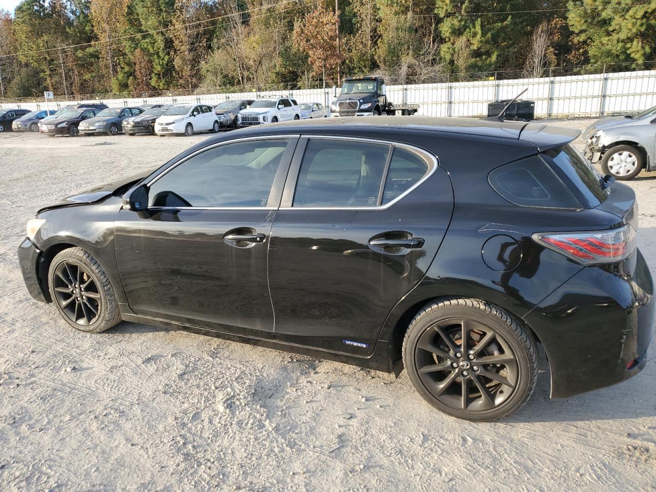 2011 Lexus Ct - Image 2