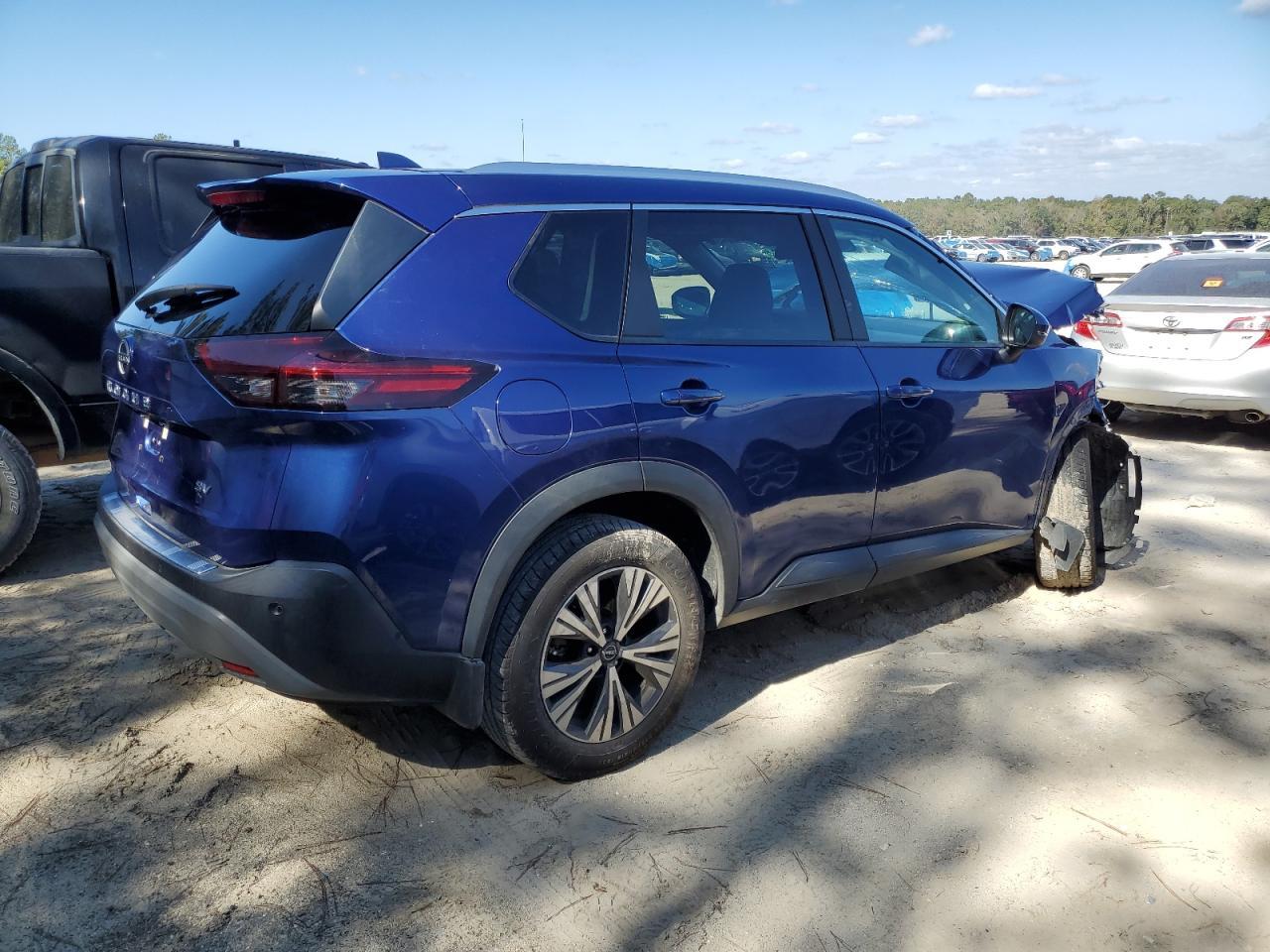 2023 Nissan Rogue Sv - Фото 3